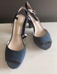 Buty na obcasie granatowe 40 Primavera