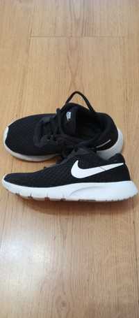 Buty buciki chłopięce Nike rozmiar 27,5