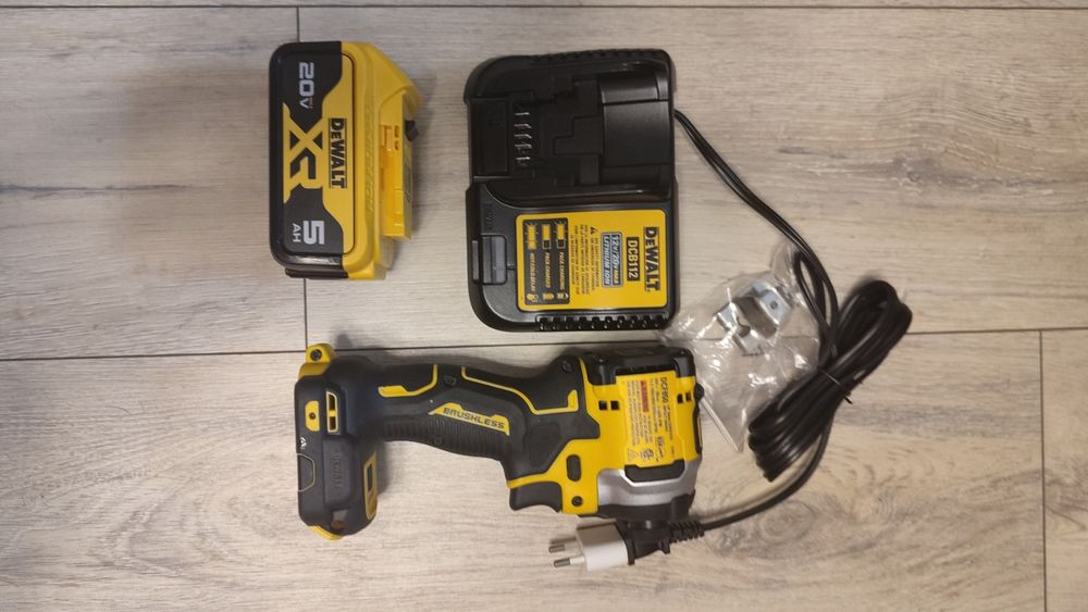 Акумуляторний безщітковий гайковерт DEWALT DCF850B ATOMIC 206Hm США