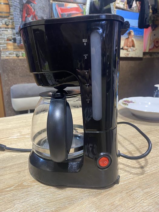 Продам кофемашину в хорошем состояние