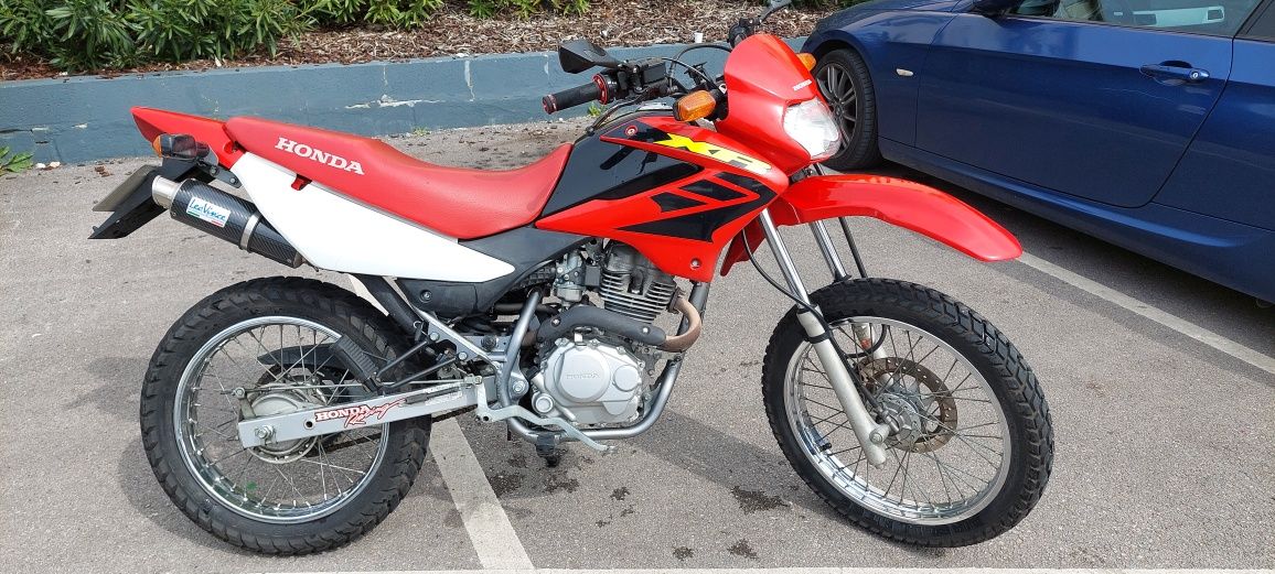 Honda XR 125L de 2006 (dá para conduzir com carta de carro)