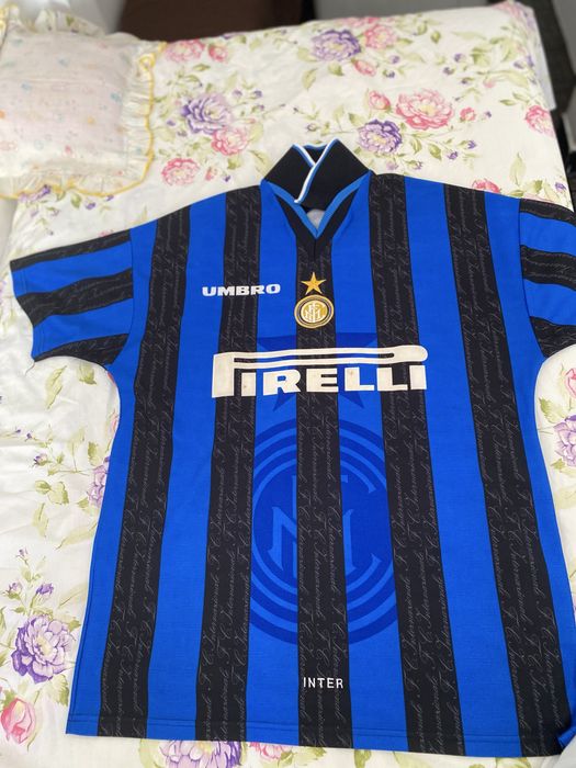 Camisa do inter de milão autografada pelo ronaldo