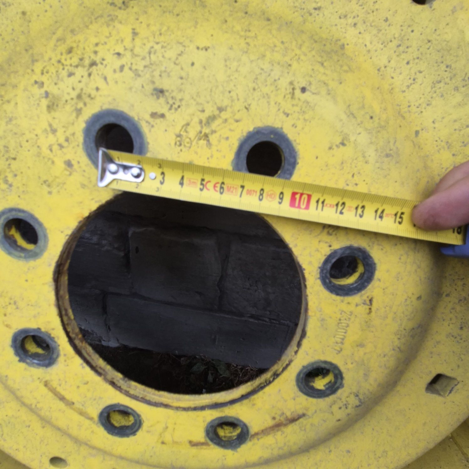 Koła John Deere Grip King 16.9 R 30