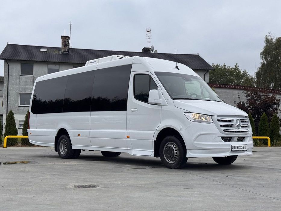 Mercedes-Benz Sprinter  Nowy Mercedes Sprinter zabudowany na autobus 22+1+1