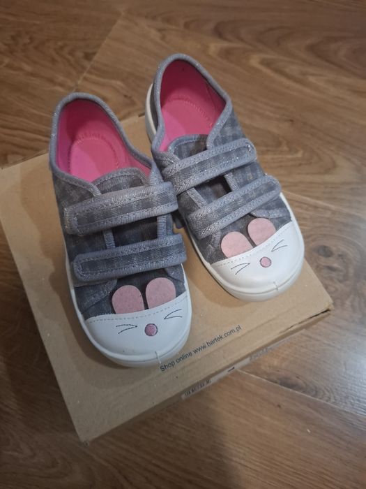 Nowe kapcie befado trampki buciki 26