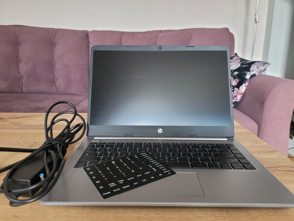 Laptop HP 340s G7; 14" Intel Core i3 8 GB / 256 GB srebrny