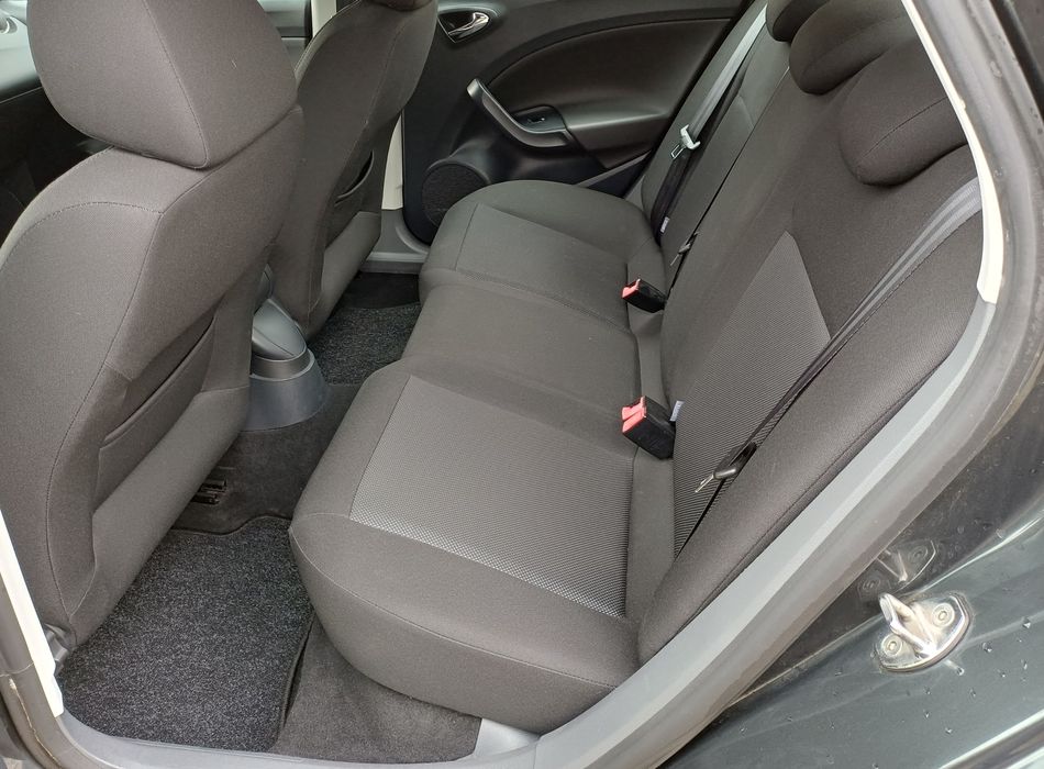 1.6 mpi 105KM, niski przebieg, klima, serwis