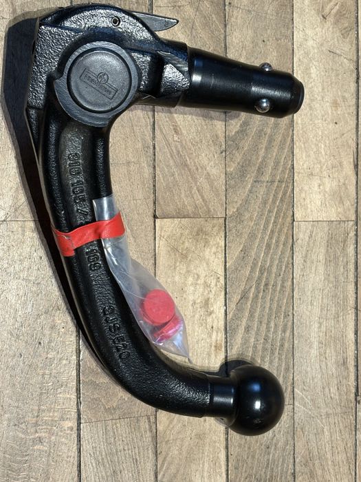 Hak westfalia / kula wypinana haka holowniczego