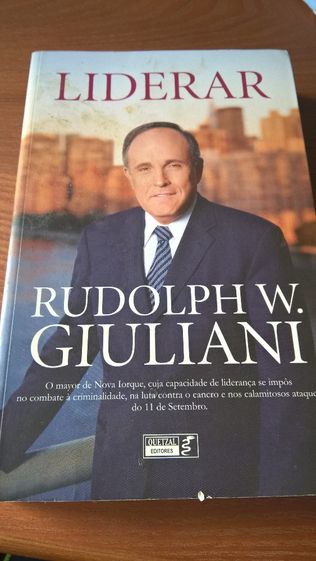 Liderar - Rudolph W. Giuliani (portes incluídos)