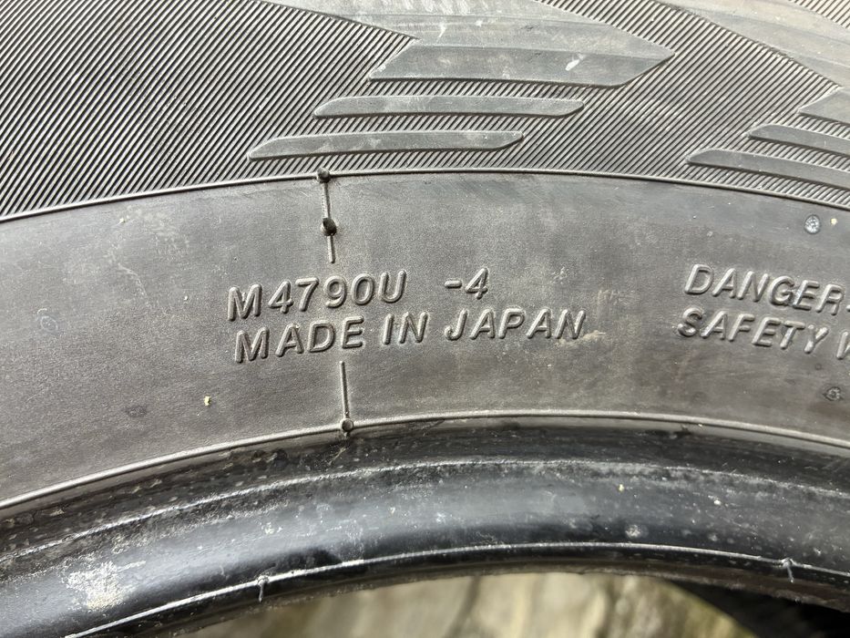 Зимові шини 225х65х17. Б/У. Yokohama.