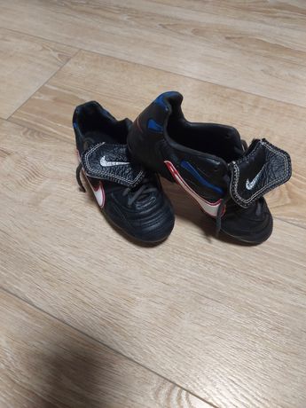 Nike korki buty do piłki nożnej 31,5