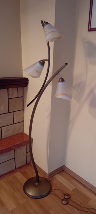 Lampa stojąca pokojowa