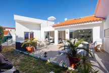 Moradia T3+1 condomínio piscina campo de ténis Sesimbra