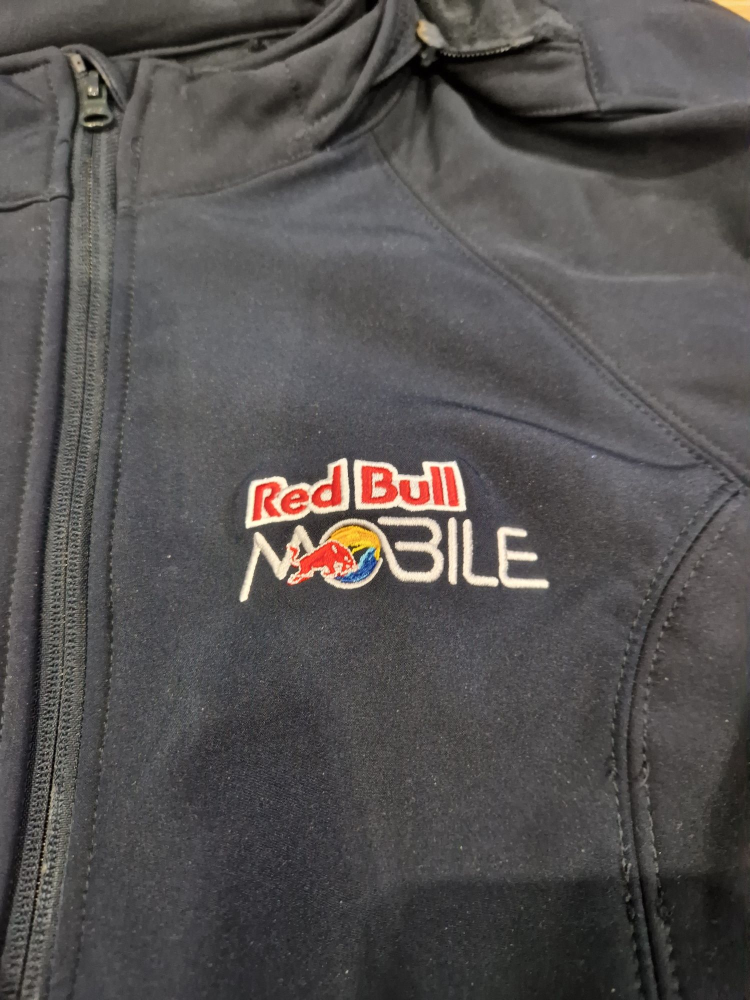 Softshell Red Bull Mobile