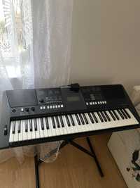 Piano Yamaha PSR E423