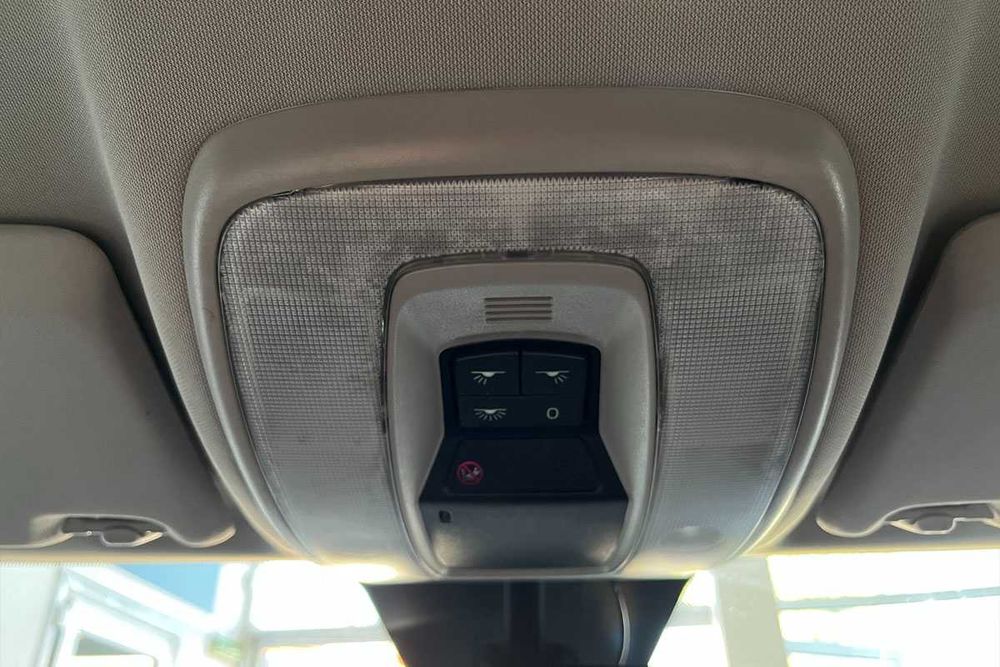 Volvo V50 2011 року