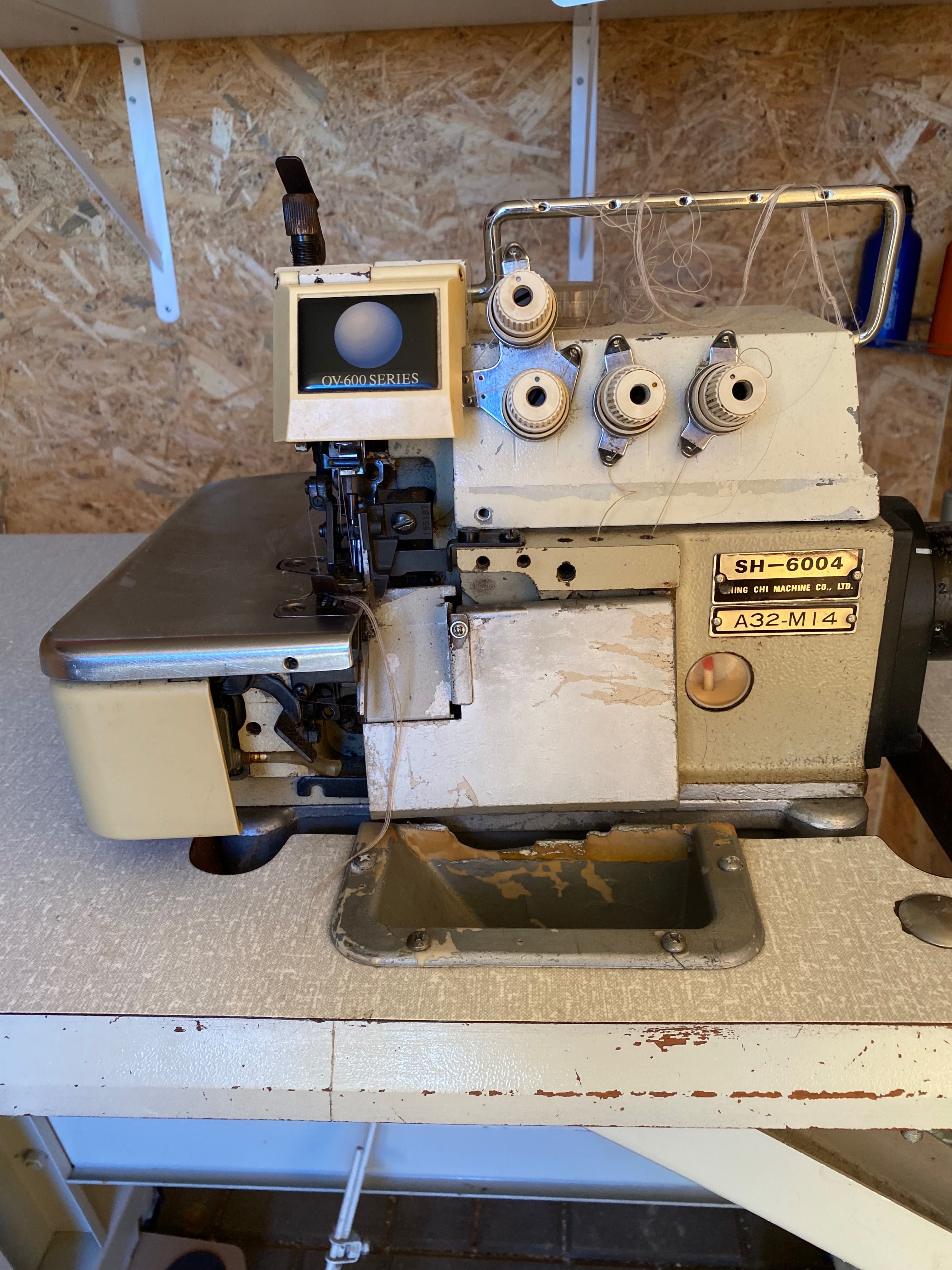 Máquina de costura Overlock SH-6004 de 4 linhas e 2 agulhas