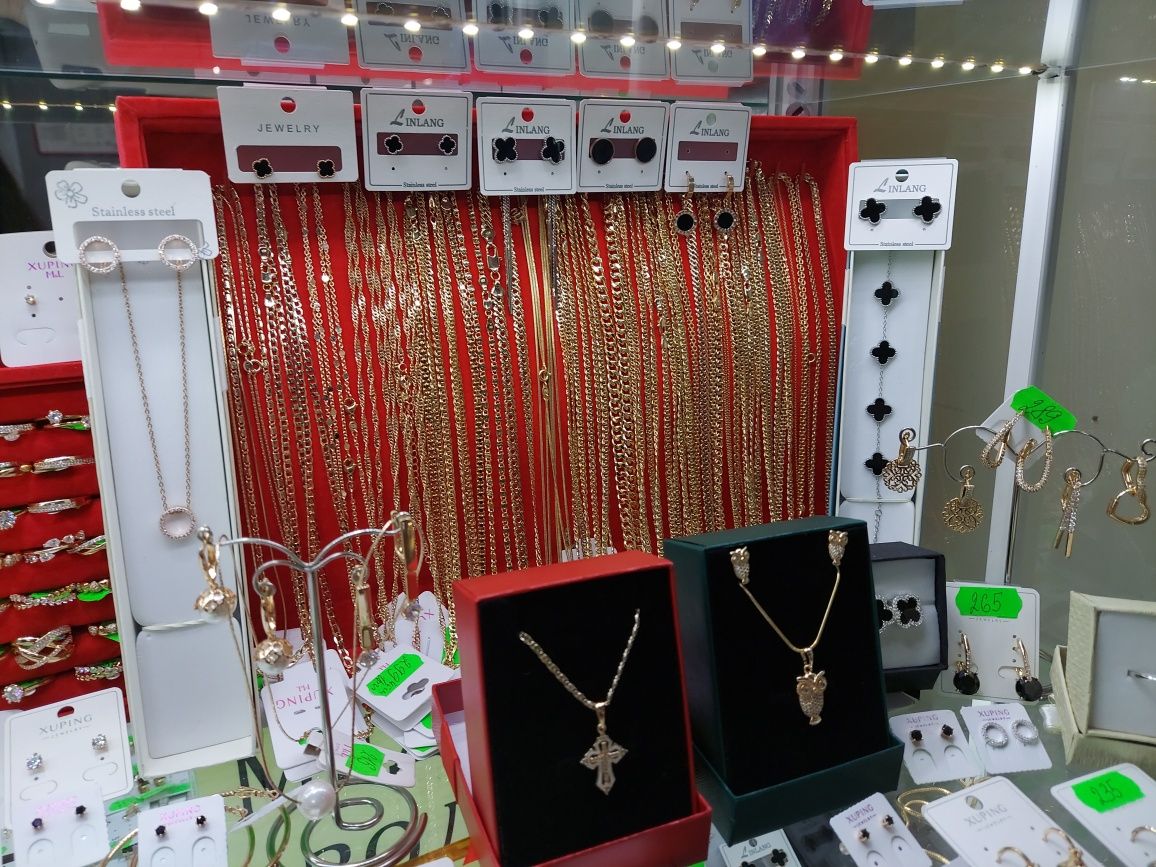 Ван Кліф,Van Cleef, медичне золото, Ван клиф прикраси, браслети, сереж