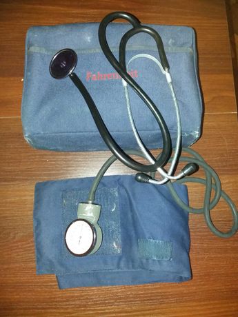 Ciśnieniomierz i stetoskop Fatenheit