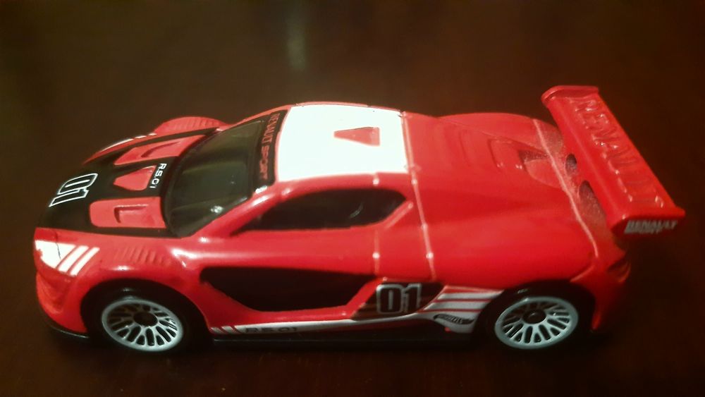 Машинки гоночные Renault Sport R.S. 01 Malaysia.