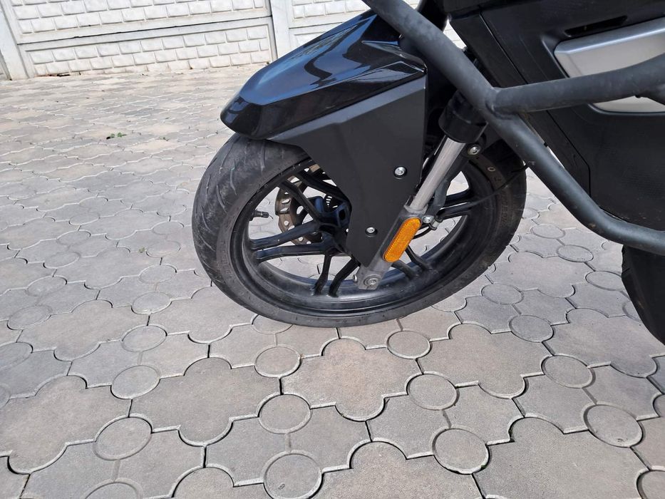 Продам VOGE 300 DS