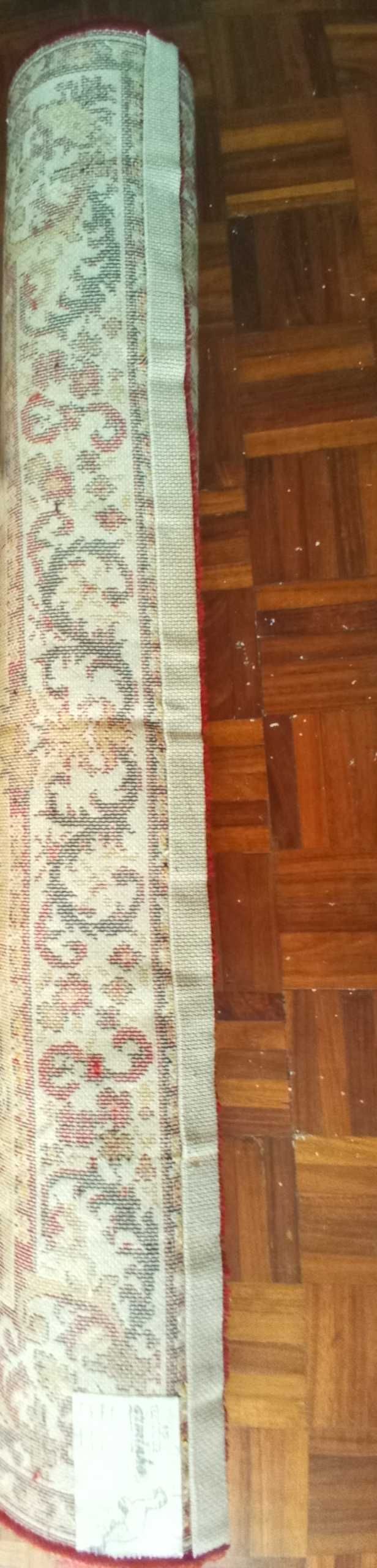 Tapete bordeaux 1,76x1,25 50€