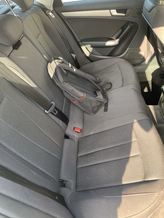 Audi a4 b8 2.0D sline rok 2009/2010