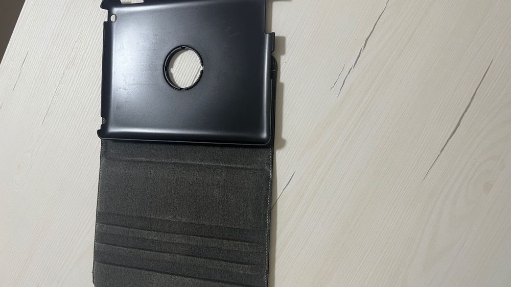 Capa Tablet Preta – com suporte integrado