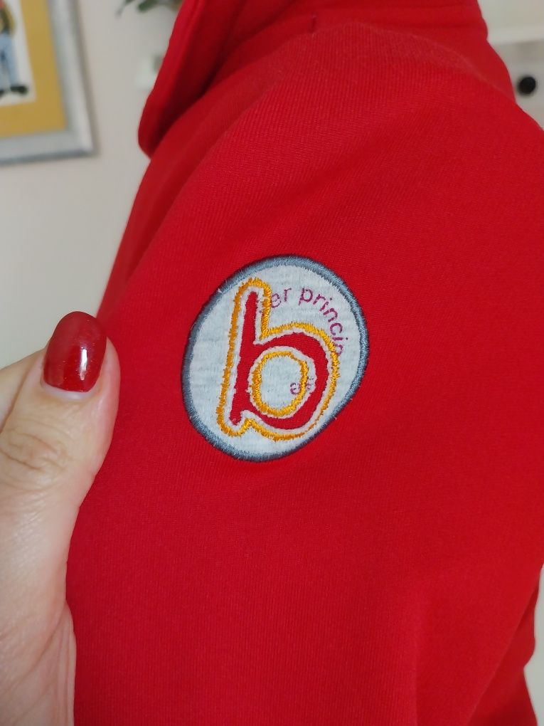 Casaco vermelho Bengh per Principesse Tamanho 14 anos, usado duas veze