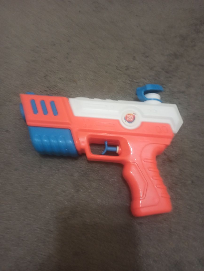 Pistolet na wodę