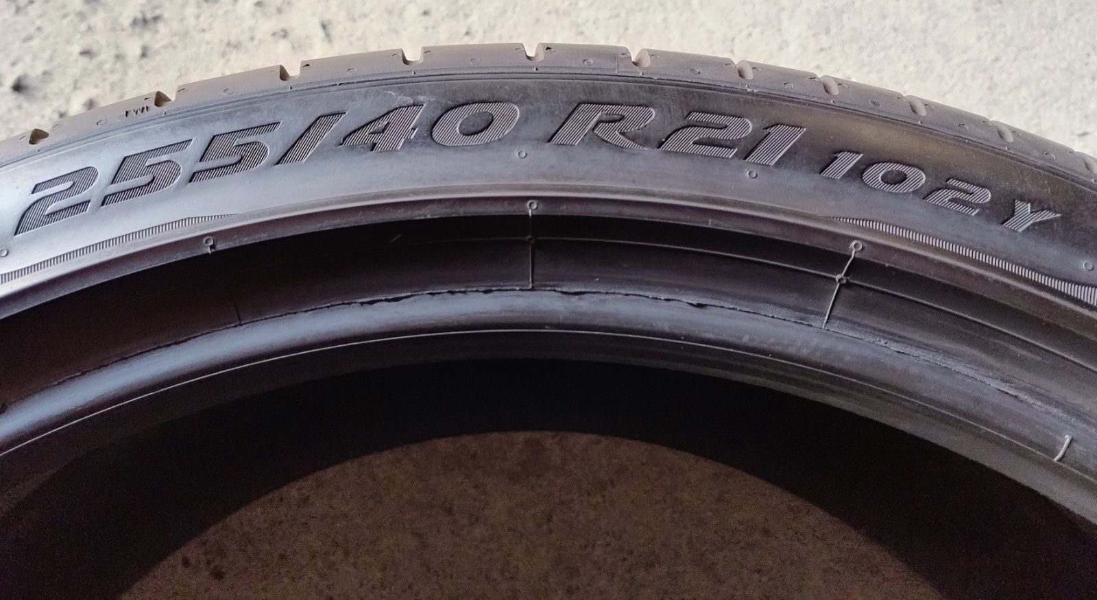 Шини б в літні R21 255/40 Pirelli PZero