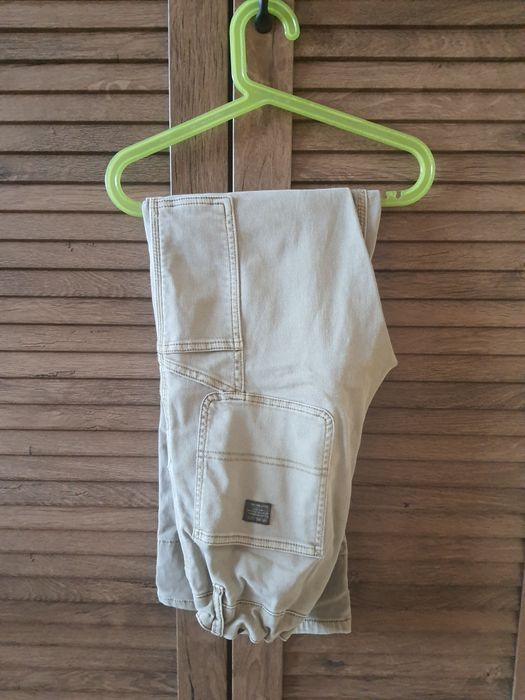 Бежевые штаны ZARA