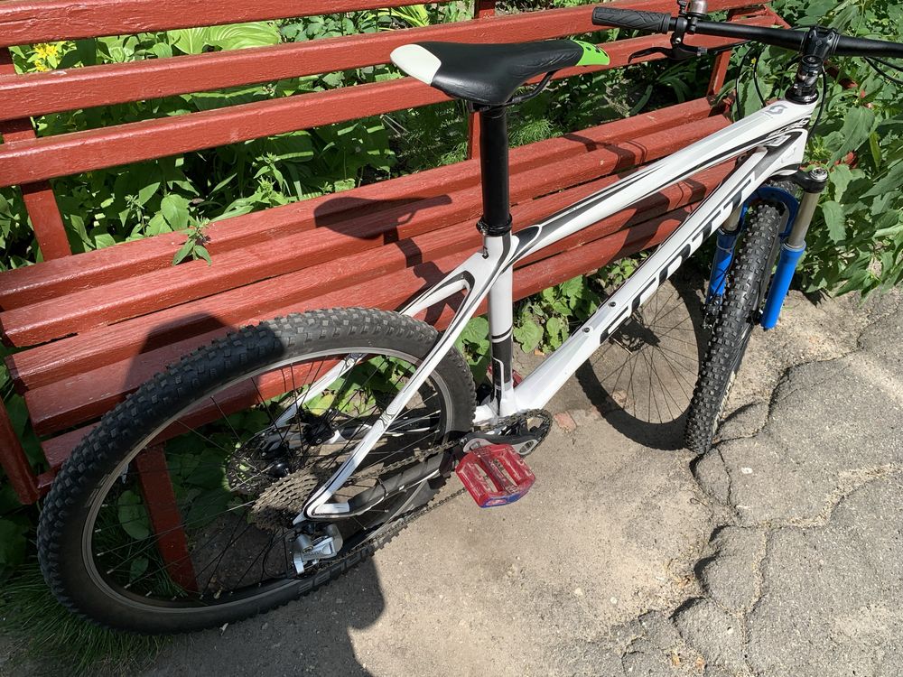 Продам карбоновый велосипед Scott Scale 20
