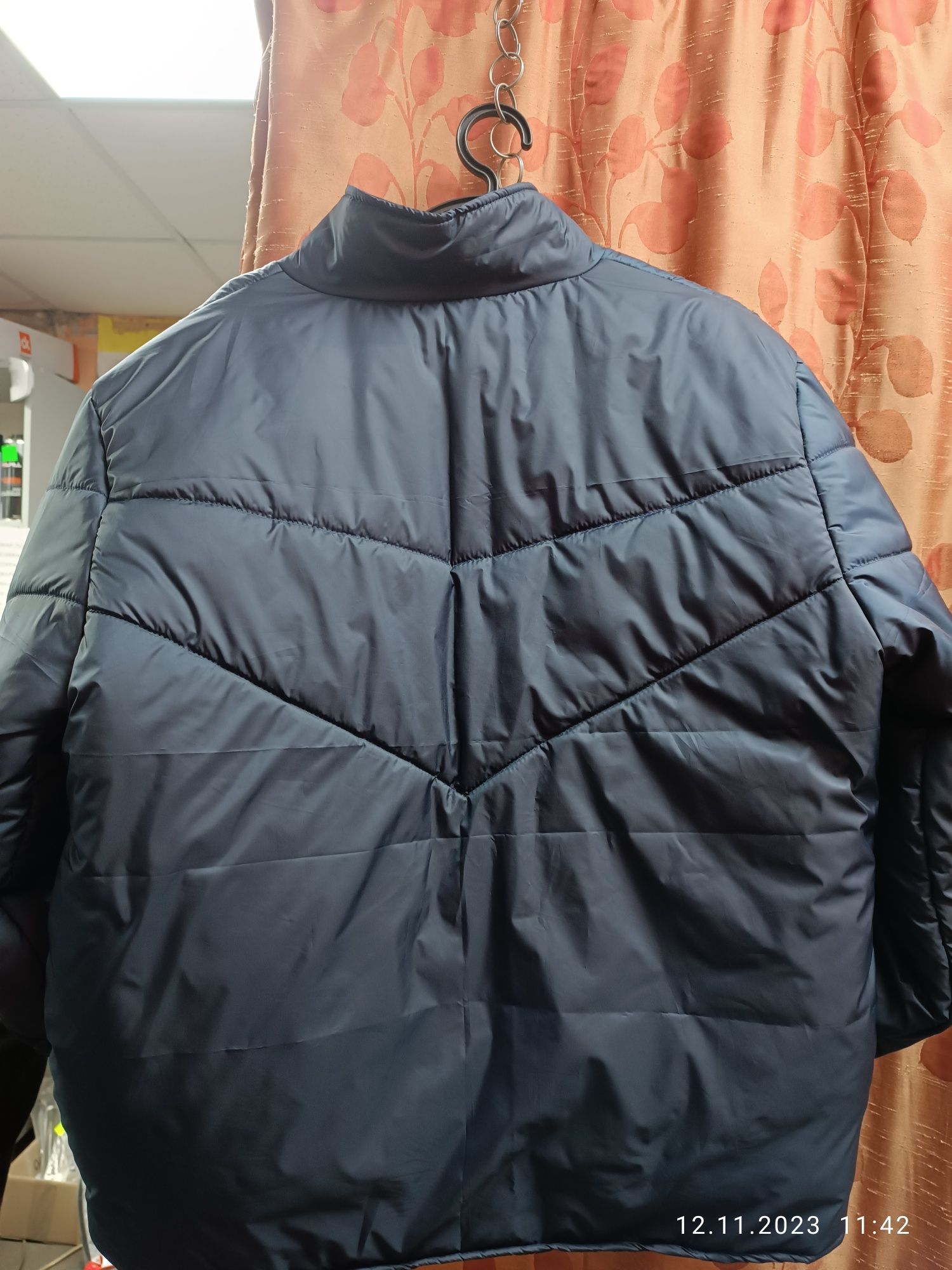 Продам куртку чоловічу