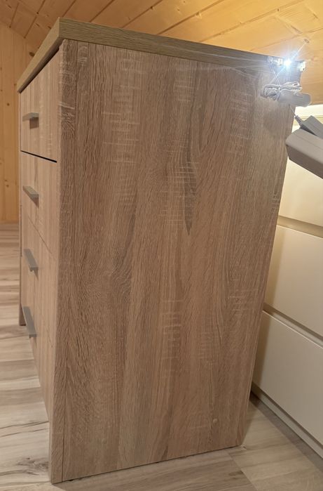 !!! Komoda z podświetleniem LED z czterema szufladami dąb sonoma !!!