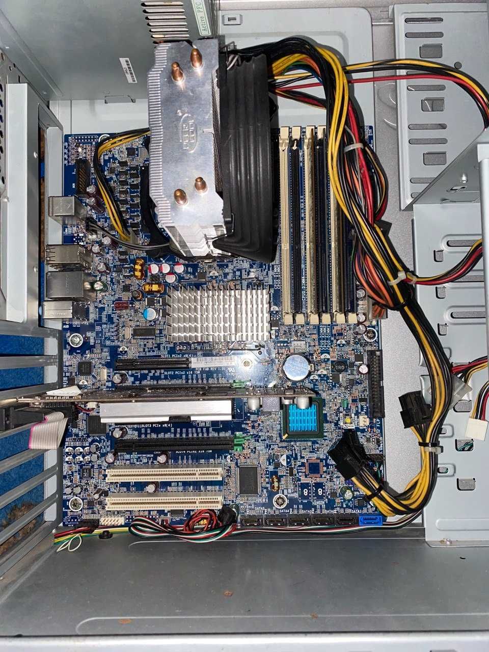Комп'ютер HP Z400 Workstation