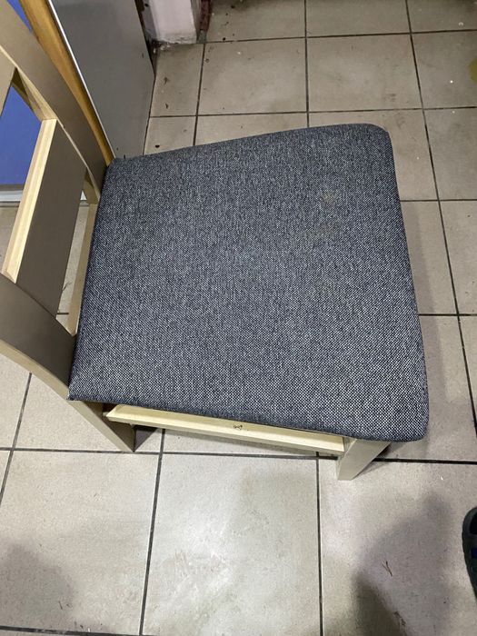 Stól  rozkladany z 8 krzeslami jadalnia salon kuchenny