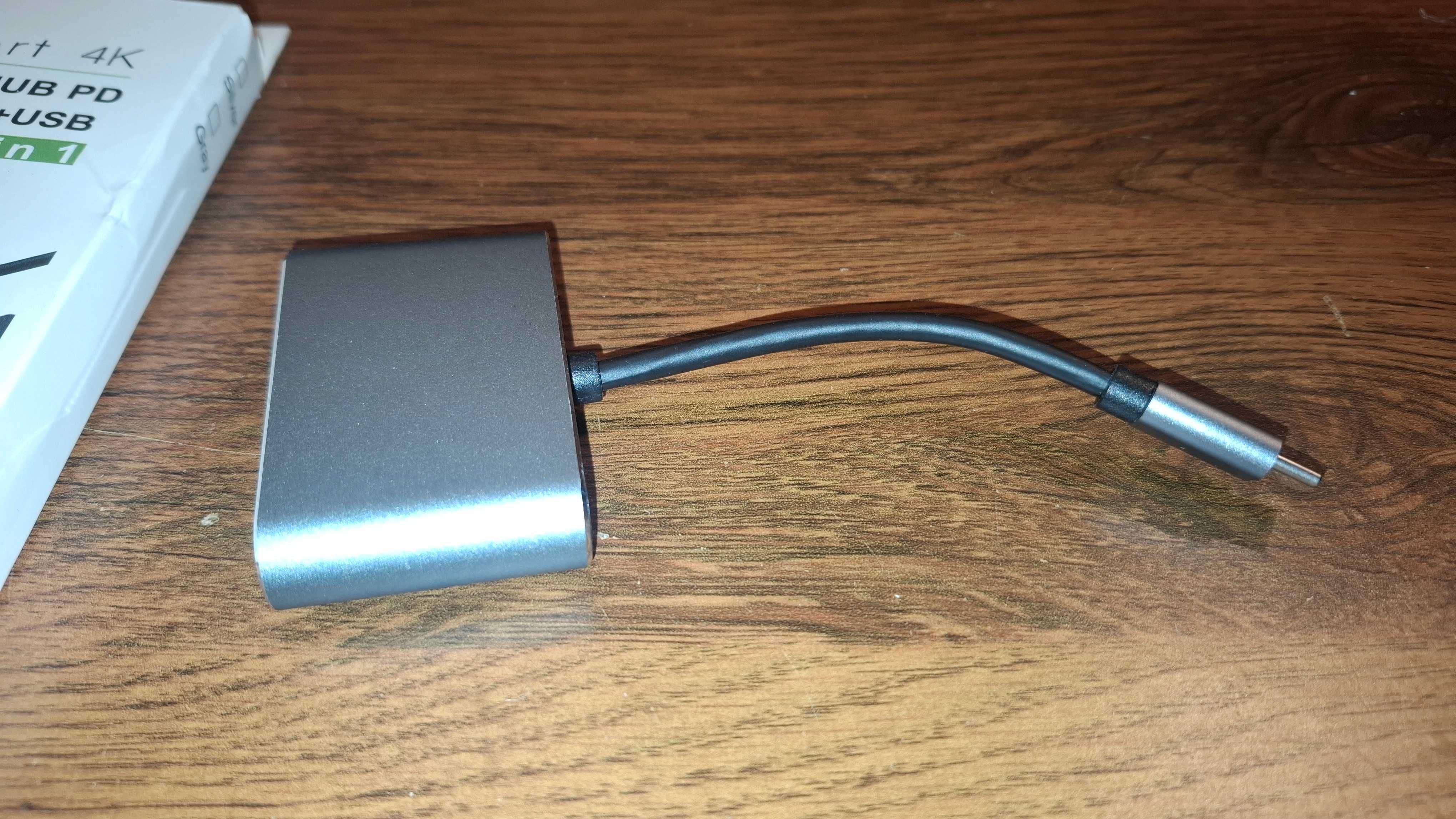 Multi Adapter 4 w 1 - USB - HDMI - VGA