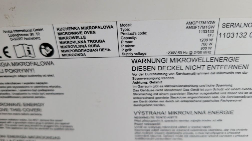 Kuchenka mikrofalowa wolnostojąca AMGF17M1GW
KUCHENKA MIKROFALOWA WOLN
