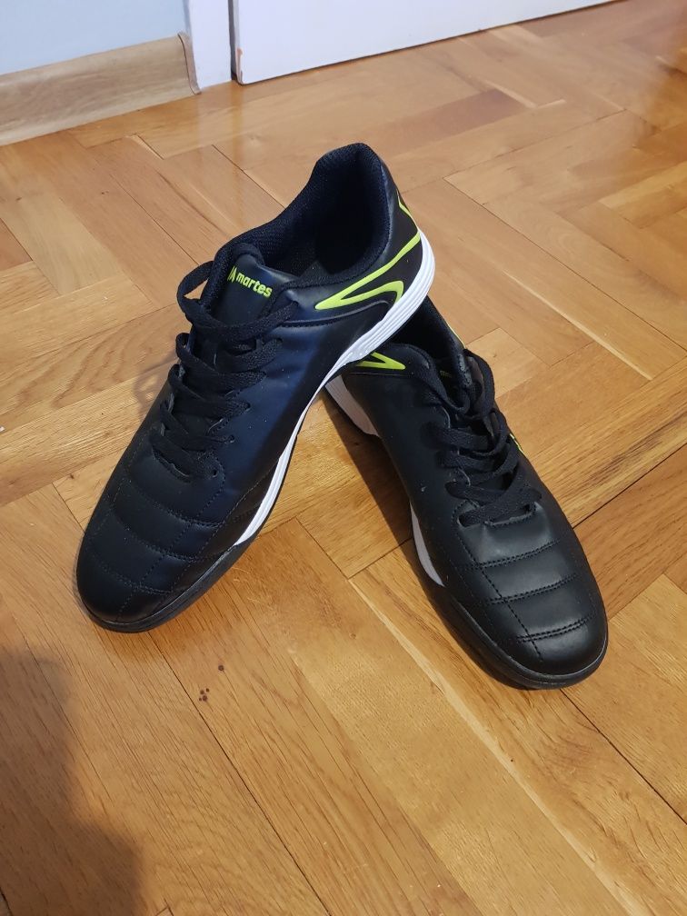 Buty sportowe męskie 42