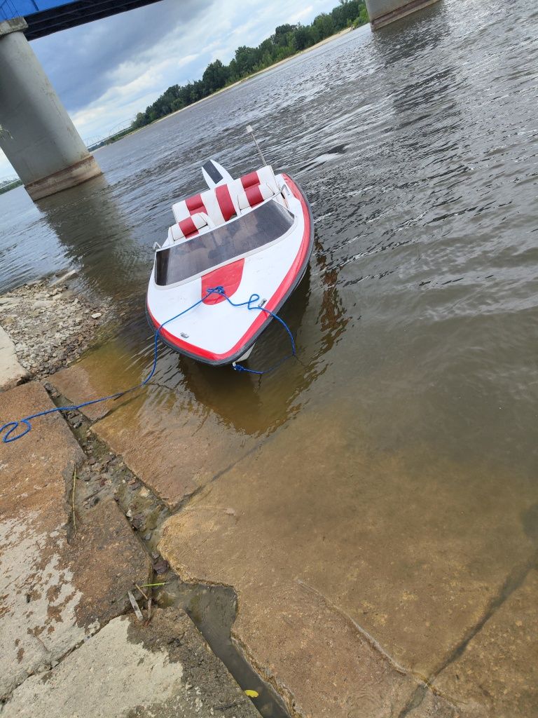 Motorówka łódka ślizgacz łódź motorowa z przyczepką z silnikiem 50km