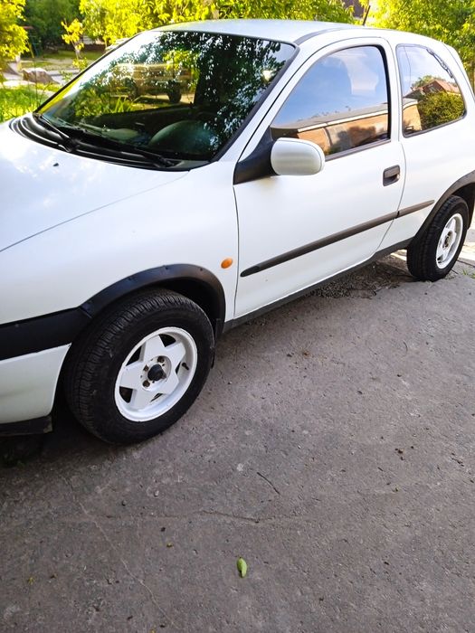 Опель Корса Б бензин