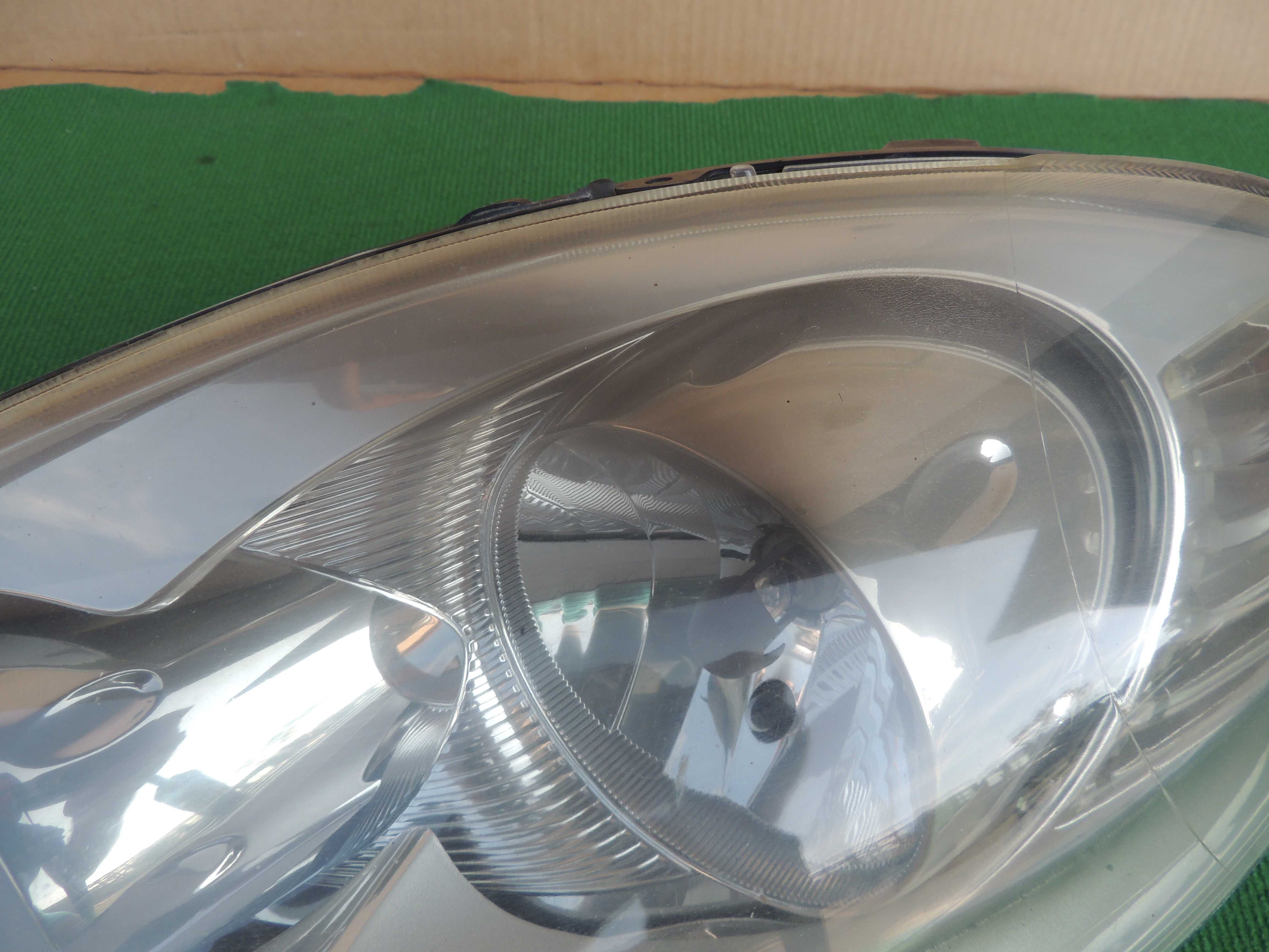 Lampa przednia lewa Fiat Linea 07,08,09,10,11,12,13,14,15