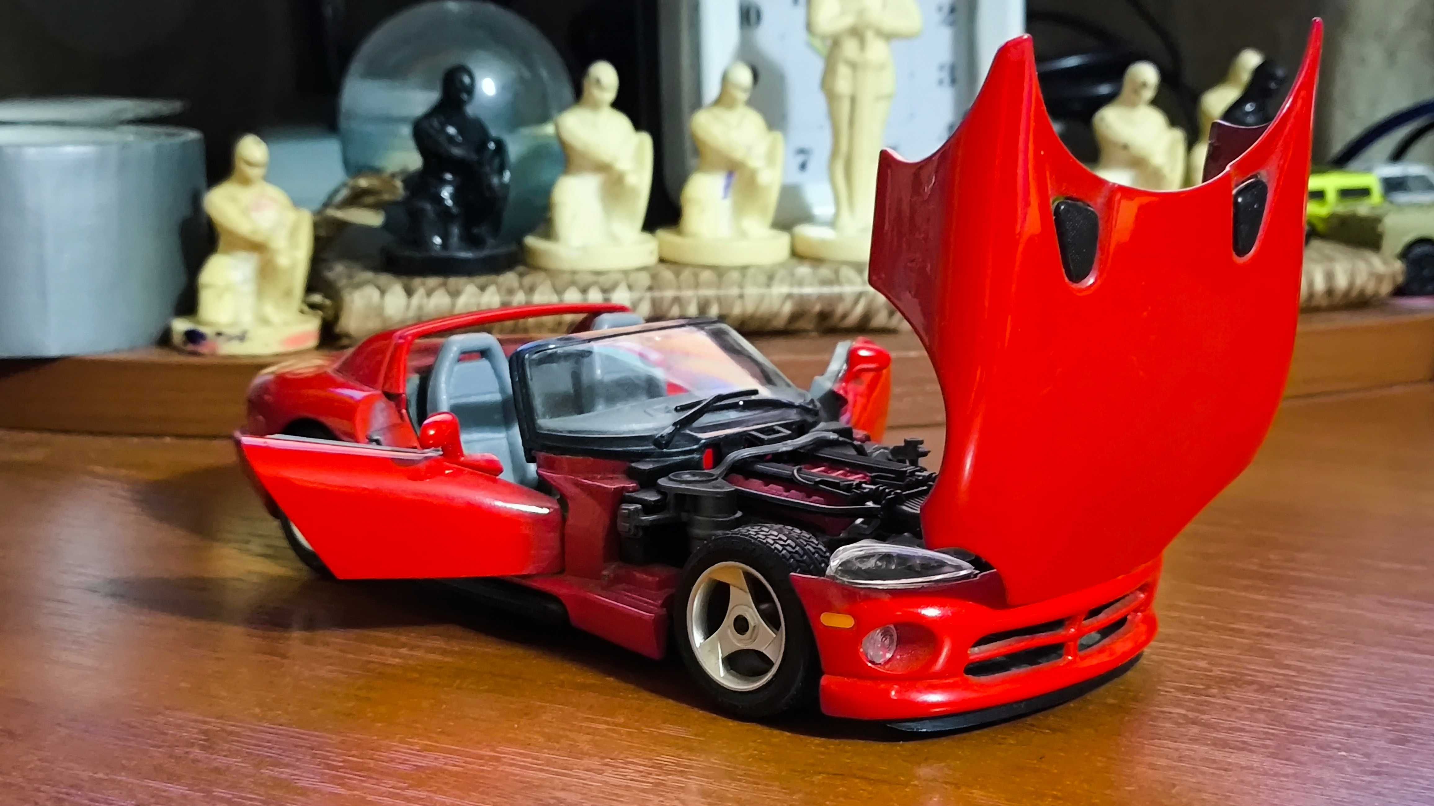 Машинка Dodge Viper RT10 1/24 Bburago Italy