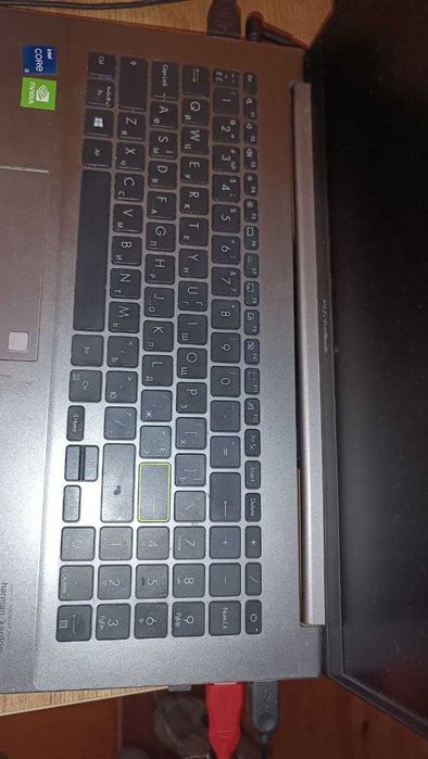 Asus Vivobook 16GB RAM / 512 SSD / 11th Gen intel I5 / GeForce MX350