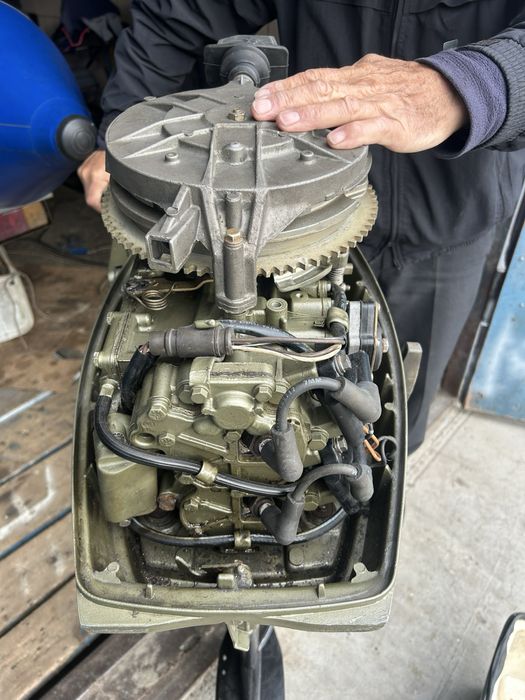 Продам лодочний двигун Johnson 25