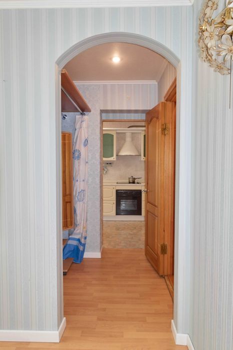 2к. 61м. ул. Антоновича 91/14, угол Лабораторная. Кирпичный.