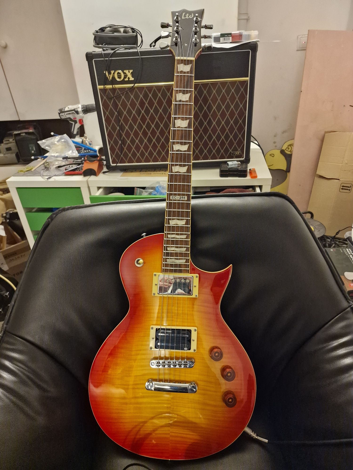 Esp Ltd ec 256  les paul nie epiphone squier jackson prs se  entwistle