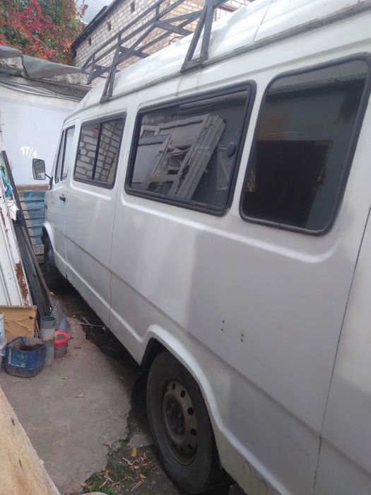 Продам мерседес Т1 210