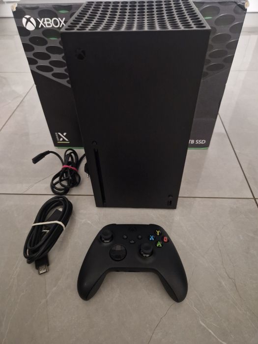 Xbox series x 1tb + Pad + Okablowanie  GWARANCJA